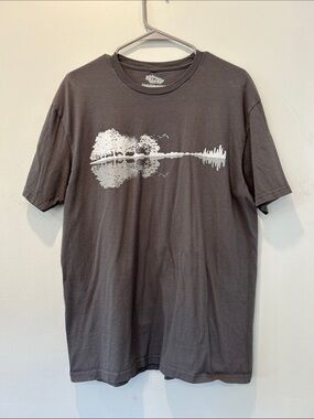 Men's Dark Gray Short-Sleeve Graphic Tee with White Tree Reflection
